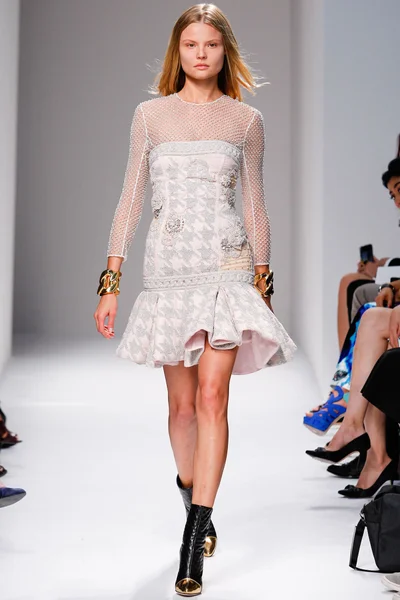 Look 38